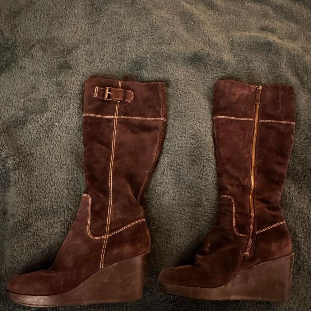 Nike Women's Brown and Black Boots